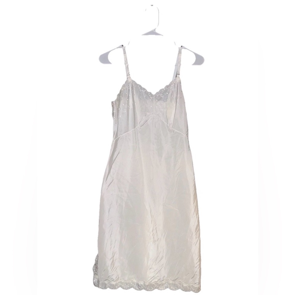 Vintage Penneys Gaymode White Lace-Trim Slip / Chemise – Size 34